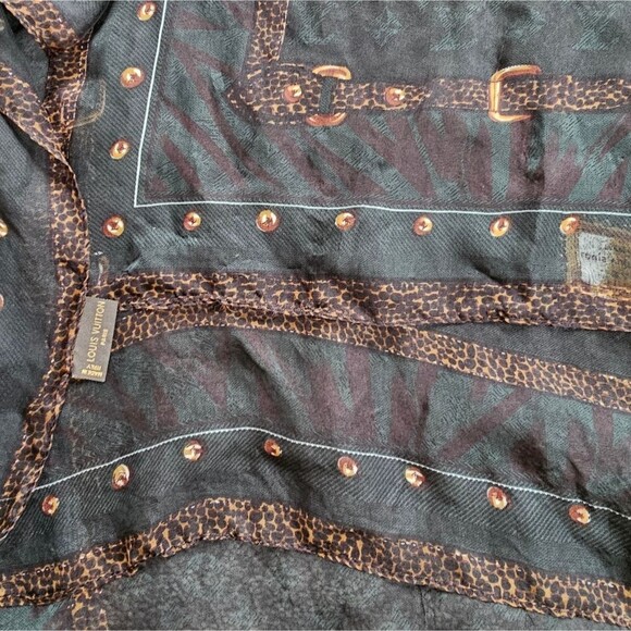 Louis Vuitton Silk Scarf - Picture 4 of 5